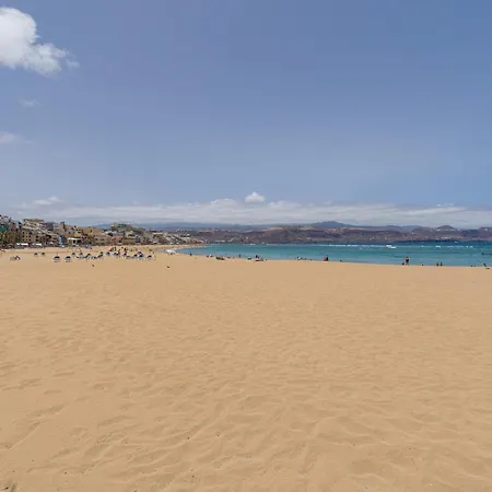 Near Playa De Canteras